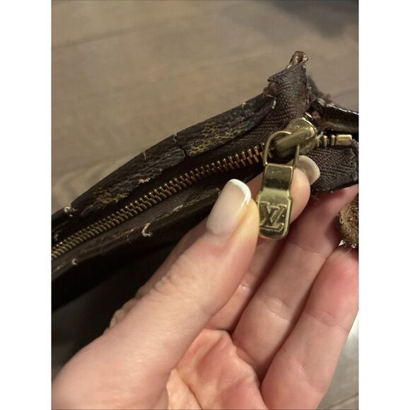 Louis Vuitton authentic Zip Brown Logo Small Zip Pouch Bag - Picture 6 of 9